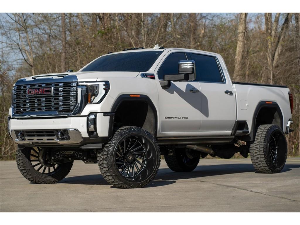 Used 2024 GMC Sierra 2500HD Denali Crew Cab 4WD SB For Sale (Sold ...